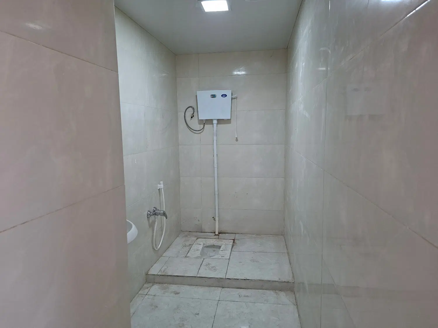 اجاره مغازه بر خیابان اصلی