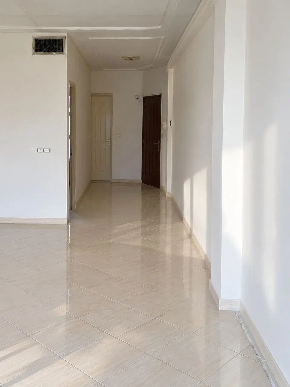 95متری دوطرف نورگیر فول آسانسور پارکینگ انباری