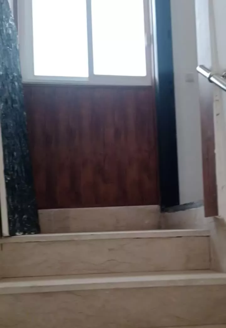 واحد اداری با درب ورودی مستقل