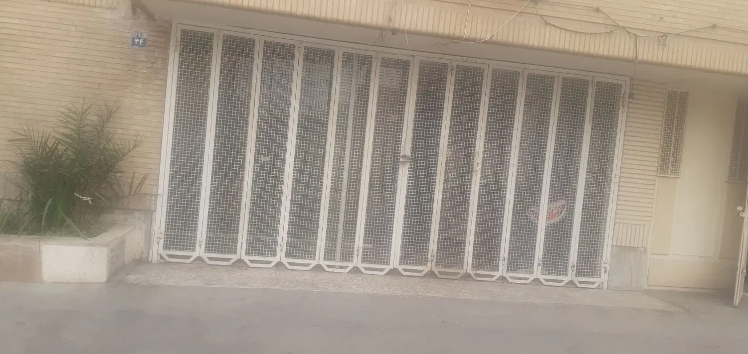 سوپر مواد غذا یی در خاقانی اجاره داده میشود