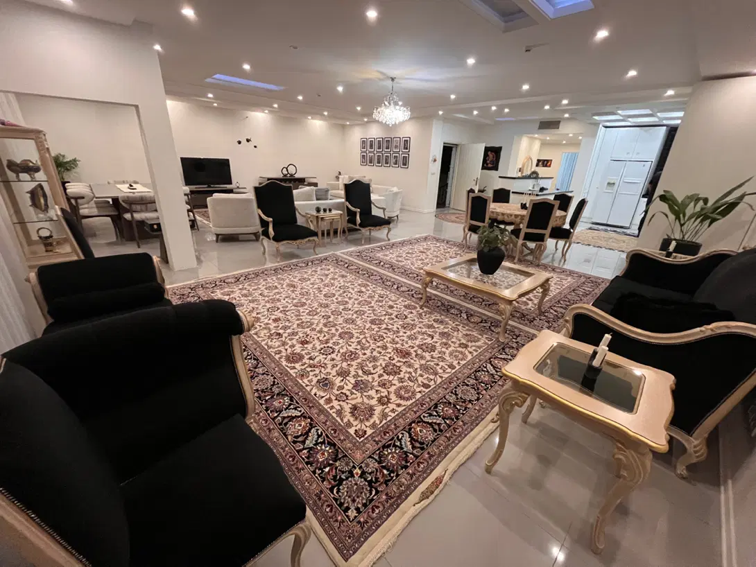 دوبلکس اوایل فرامرزعباسی330مترباحیاط اختصاصی2واحدی
