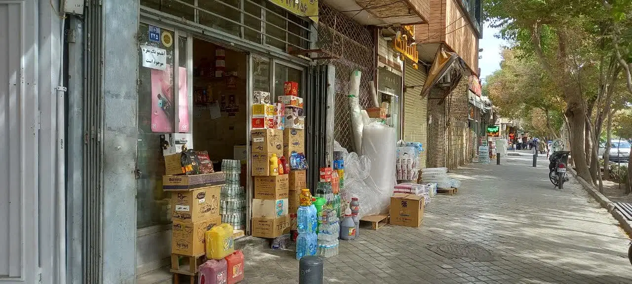 اجاره مغازه ۲۵متری فلکه احمدآباد خیابان ولیعصر