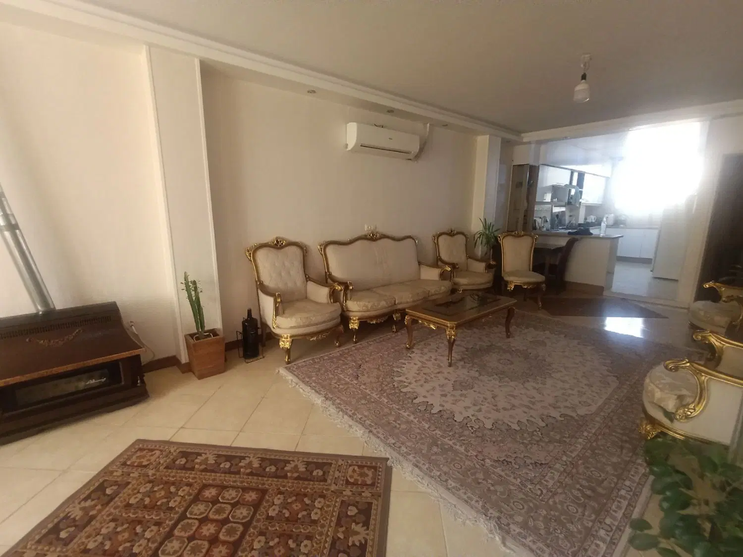 ۱۰۰ متر تک واحدی پشت مترو باهنر