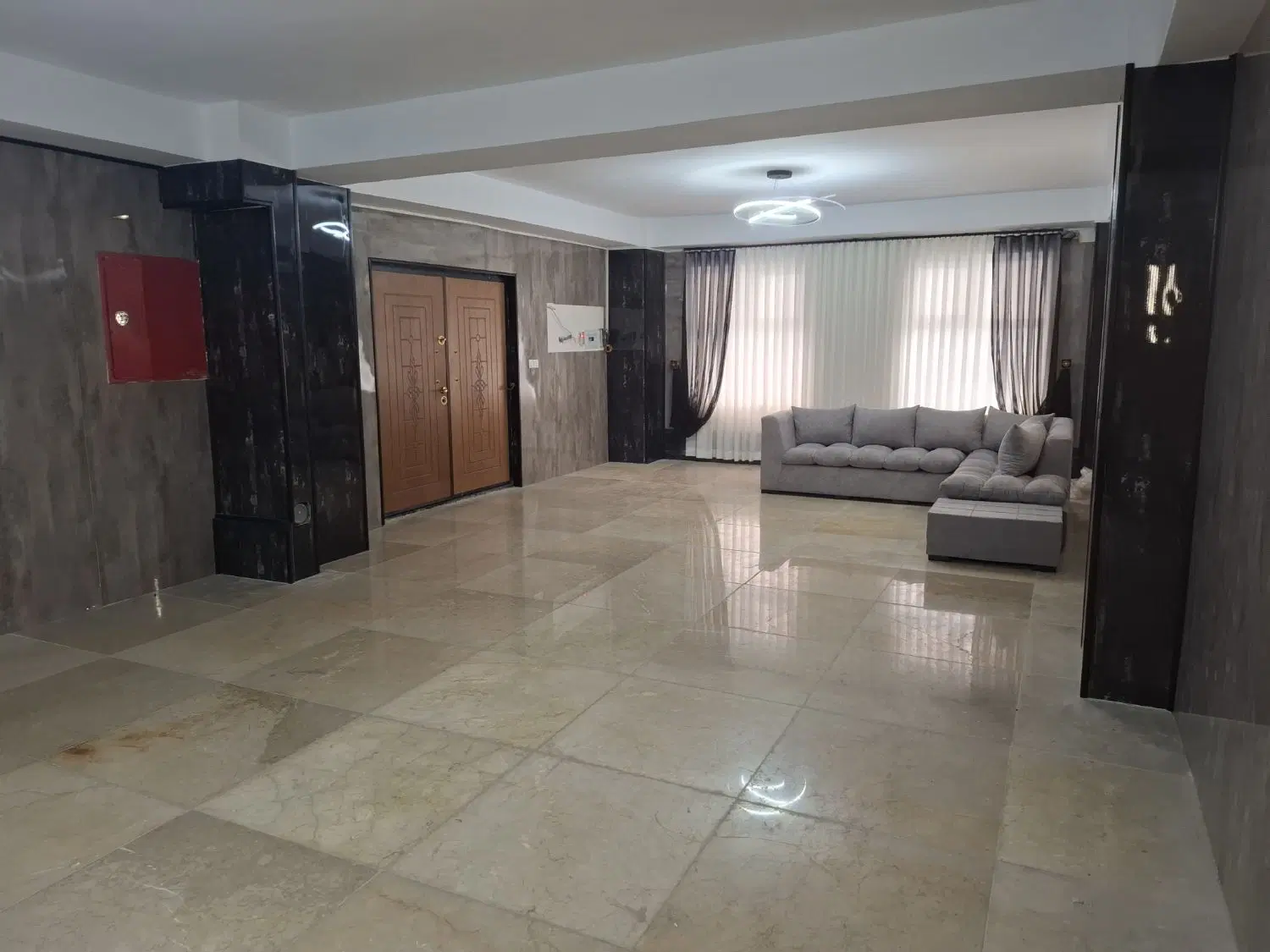 فروش یک واحد آپارتمان در پروژه حکیم