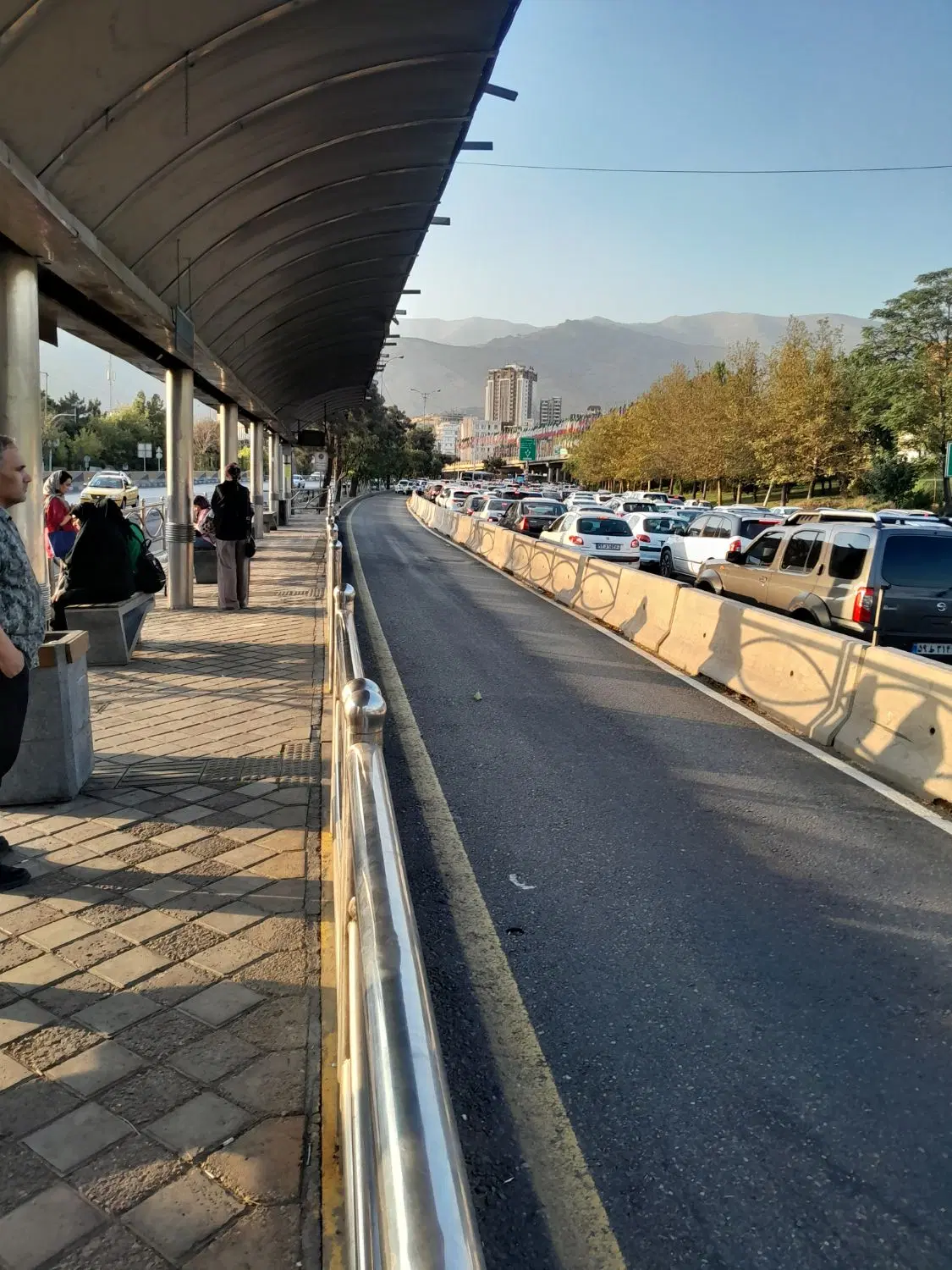 همخونه میشم آقا  ۴۵ ساله  خونه ندارم