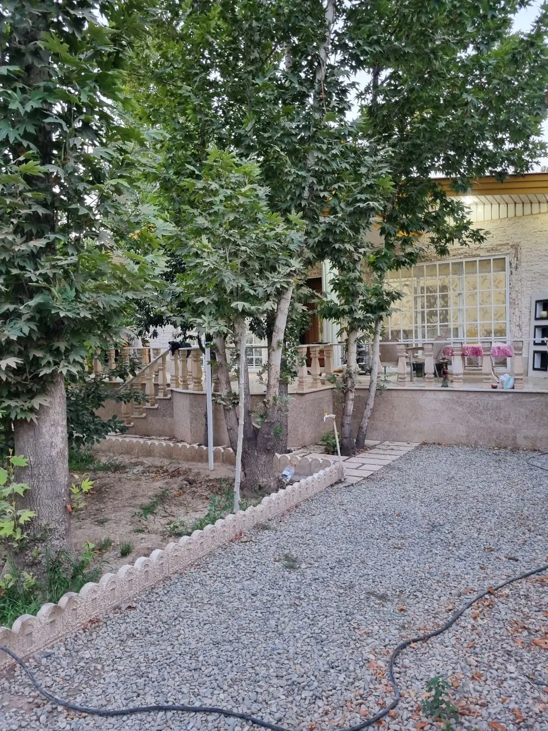 ویلا باغچه ۵۲۰مترکردان چهارباغ سهیلیه دهکده ورزشی