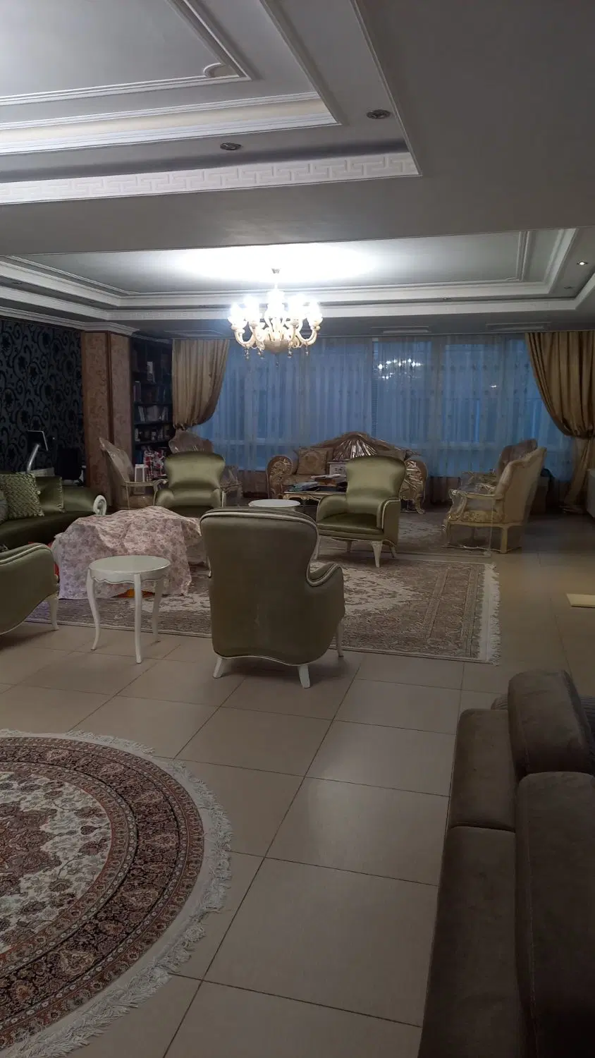 ۲۹۶متر  ۲ پارکینگ