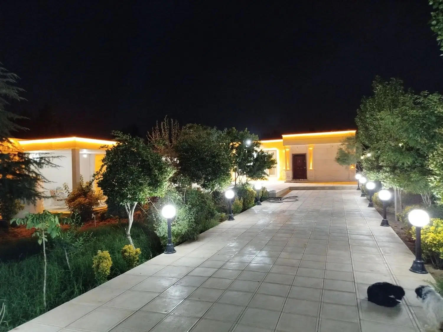 اجاره روزانه ویلا کردان سهیلیه چهارباغ