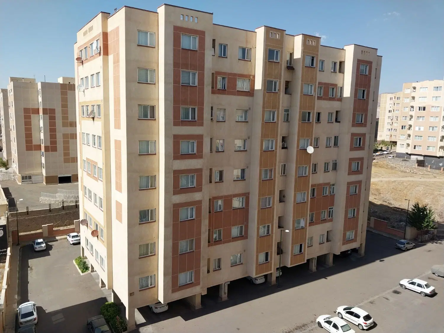 آپارتمان قصر فردوس پونک