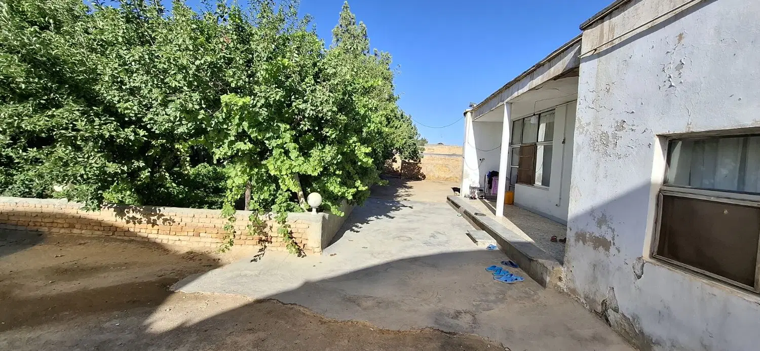 زمین کشاورزی دامداری ساختمان مسکونی گلخانه چاه اب