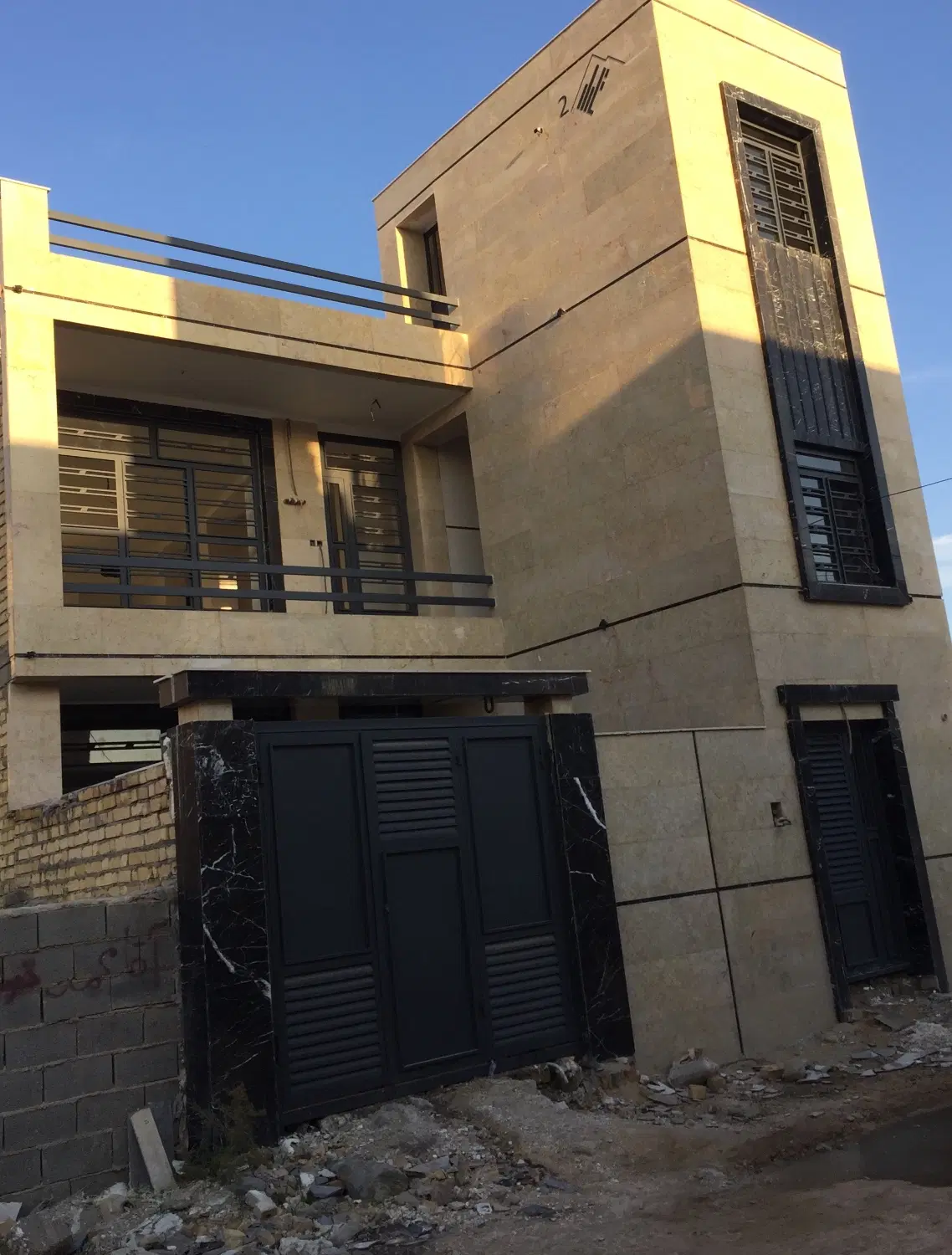 ساختمان تاراز 2