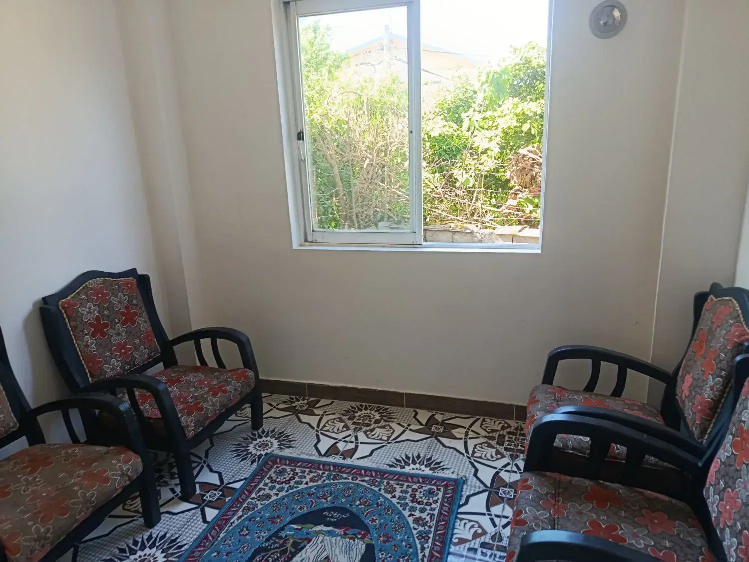 سویت ۷۰متری پارکینگ دار.سند دار