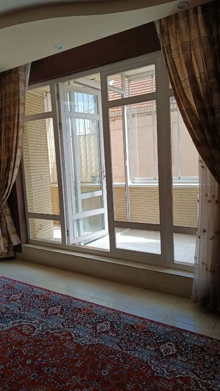 اجاره واحد ۹۵ متری ولیعصر جنوبی (آذری)