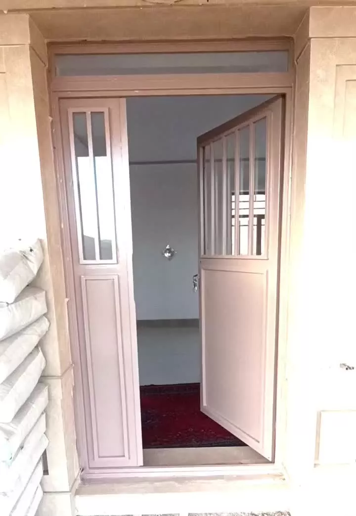 زمین کشاورزی ، خانه باغ تموغه