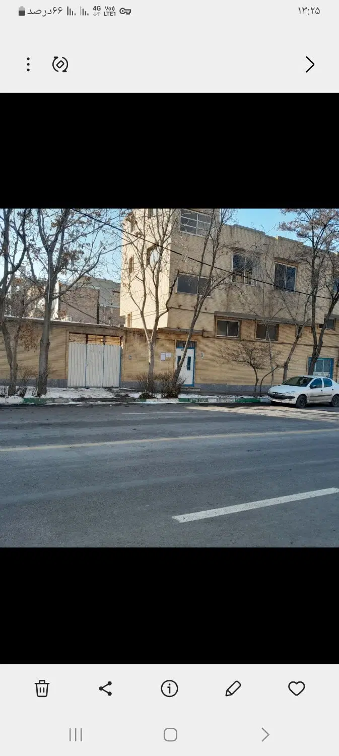 حیاط مسکونی ۱۸۳ متر
