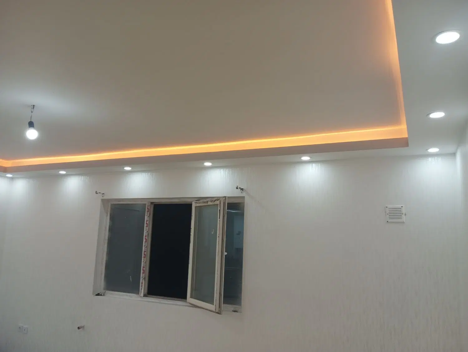 معاوظه‌خونه‌لاکچری‌پرندباخونه‌درقم