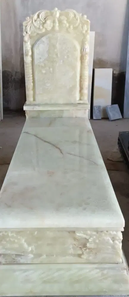 یک قطعه قبربا سنگ تابوتی آماده واگذاری