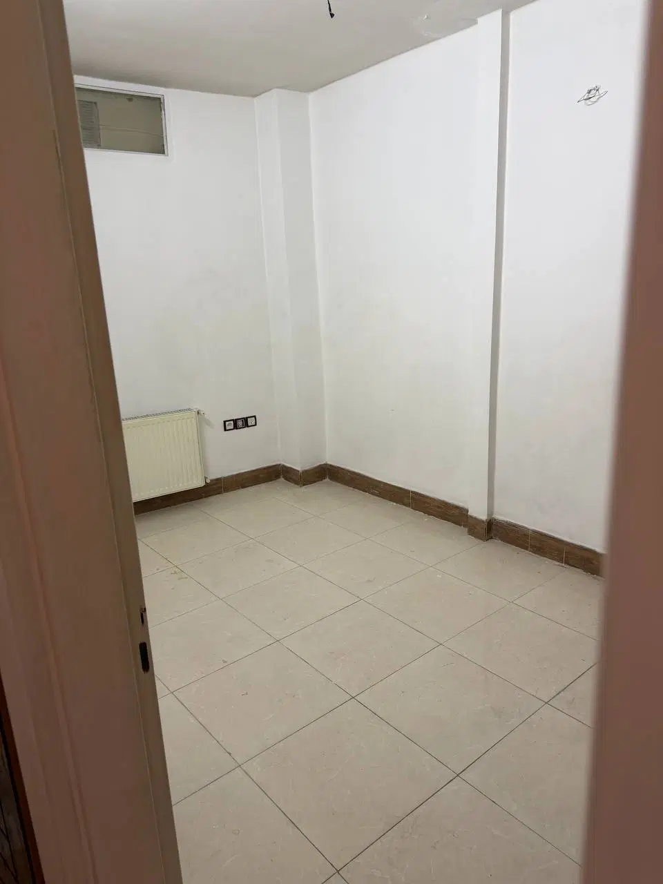 آپارتمان ۸۵با۲۰متر مکمل خیابان سیمین