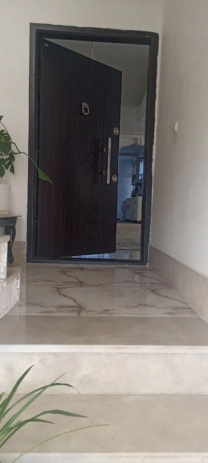 خانه سه طبقه با مغازه فدک فاز۲