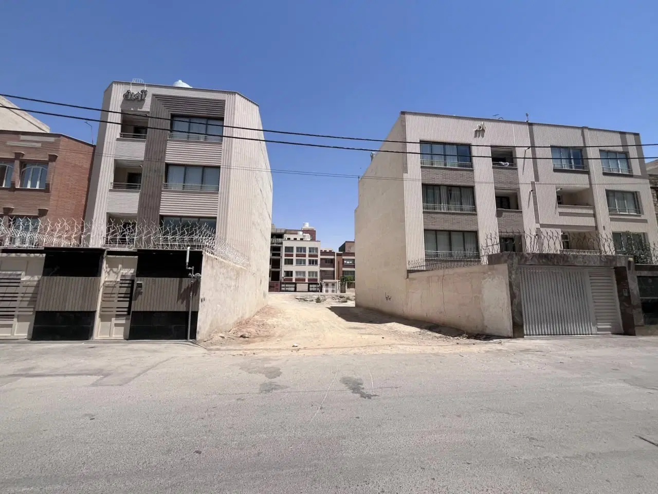 زمین مسکونی
