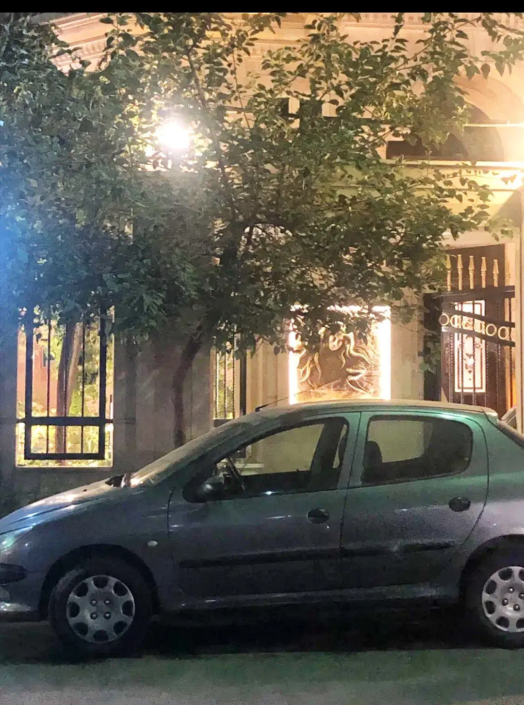 خانه ندارم هم خونه میشم