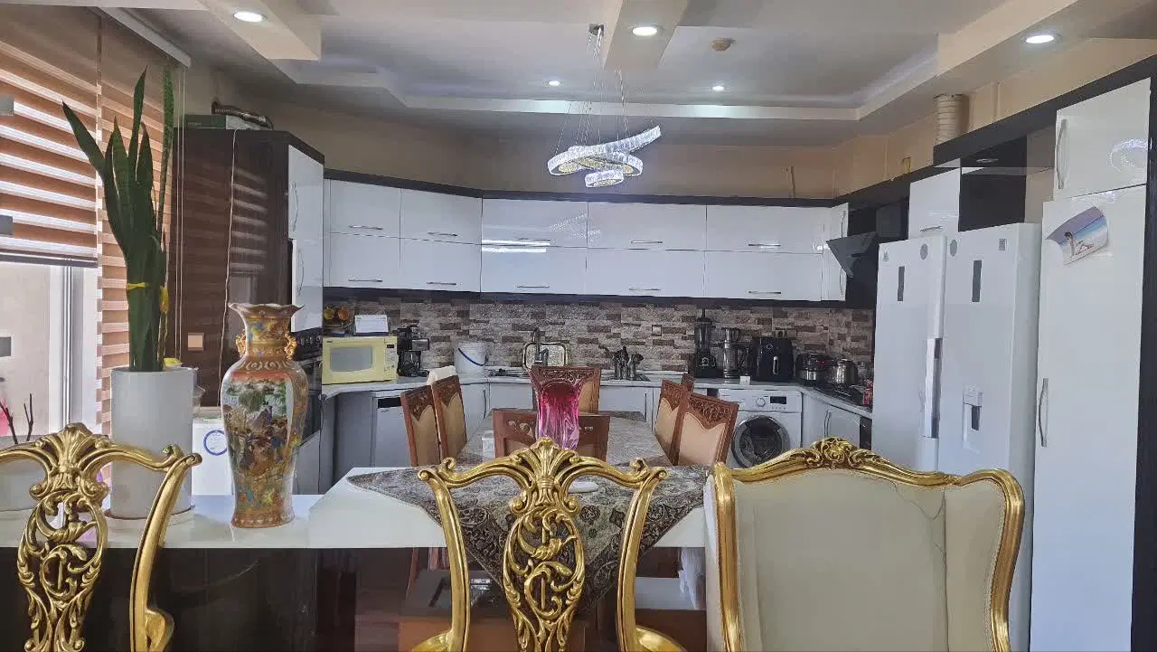 اپارتمان ۱۵۲متر فول امکانات