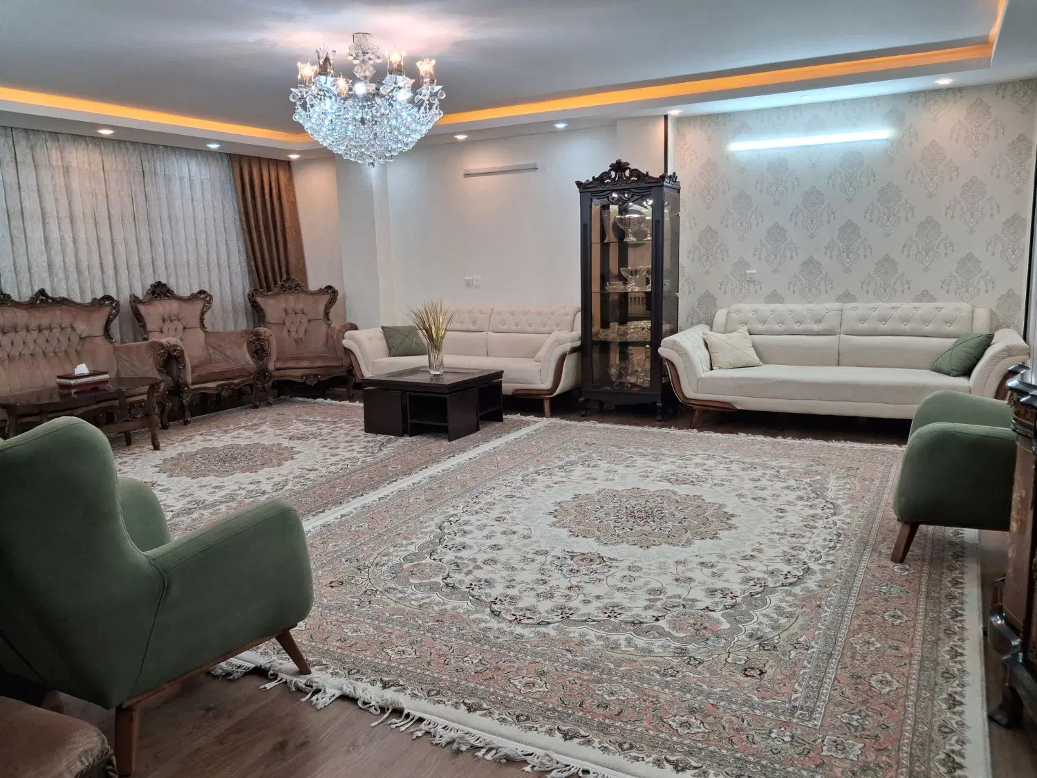 آپارتمان تک واحدی