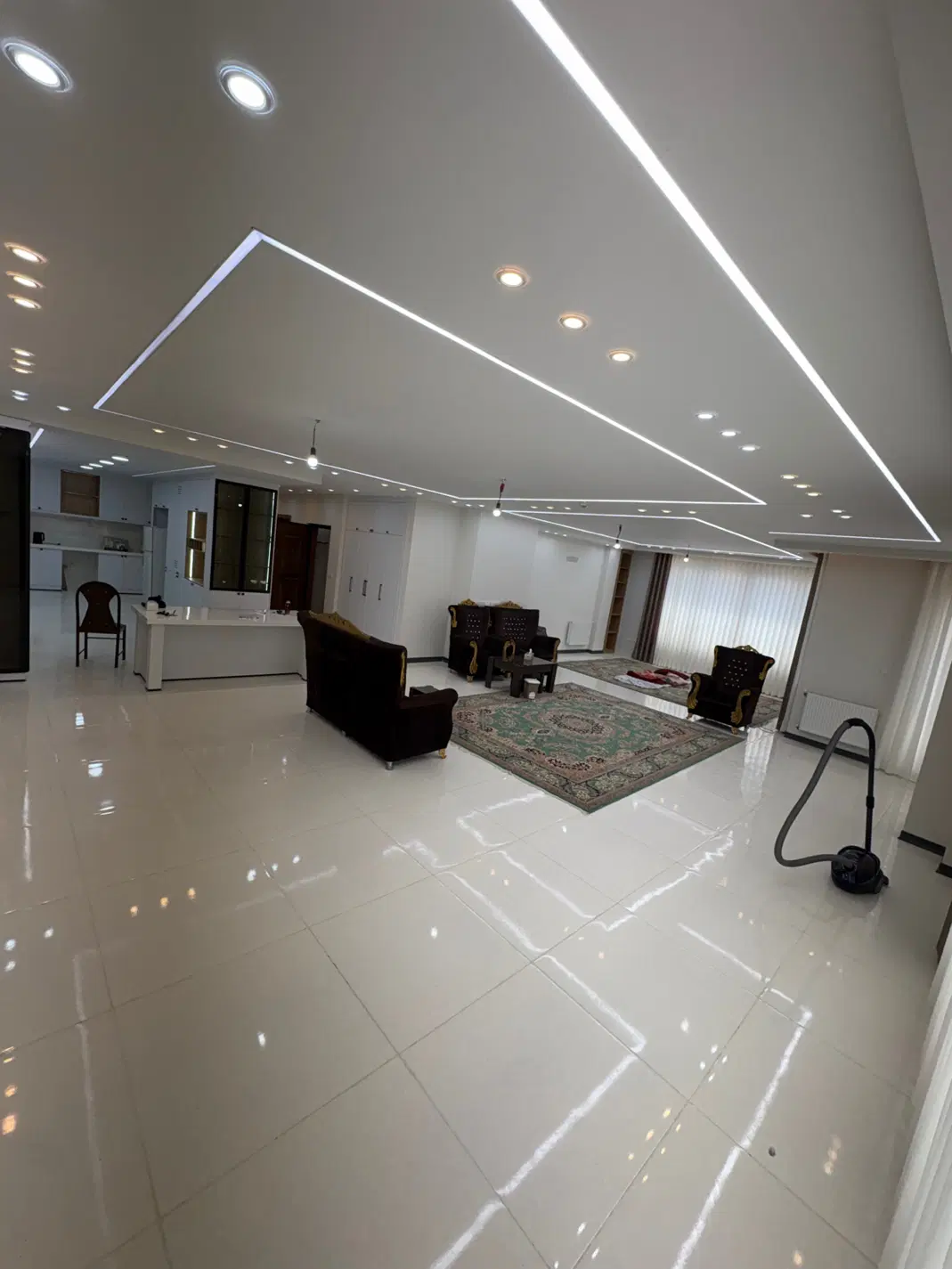 نوساز ۲۶۵ متر LUX _ تک واحدی _ ۲ پارکینگ