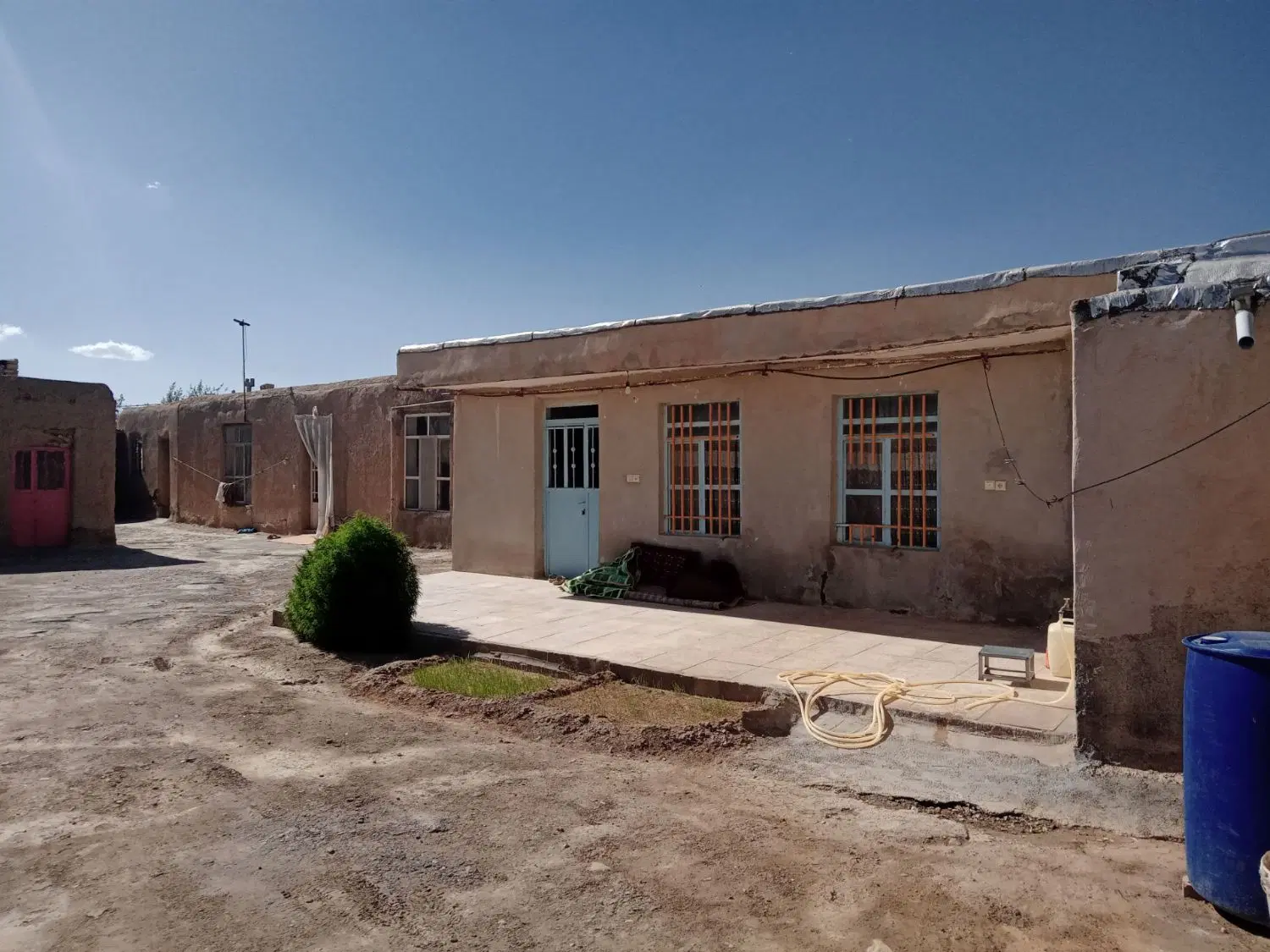 خونه ۷۰۰متری سند دار زیر قیمت  عبدارحیم