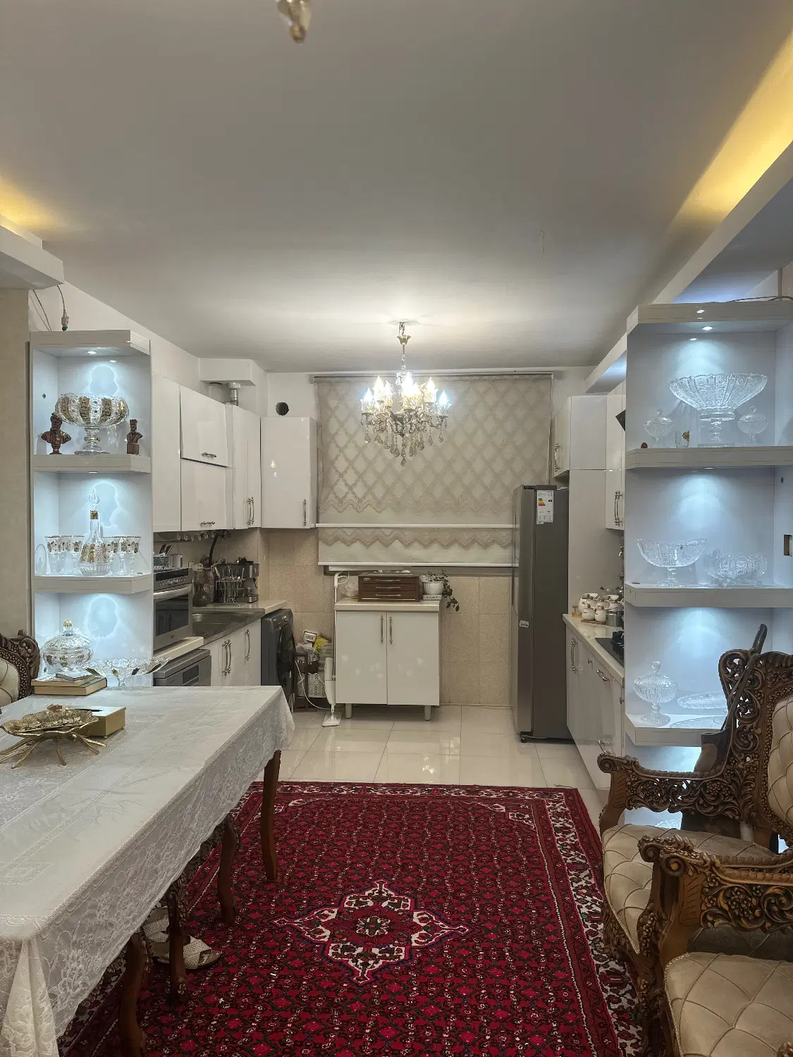 واحد ۶۵ متری تک واحدی با پارکینگ