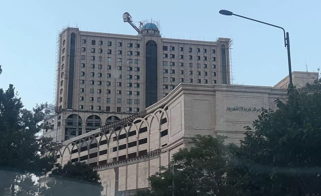فروش مغازه ۱۹ متری در هفده شهریور منفی یک