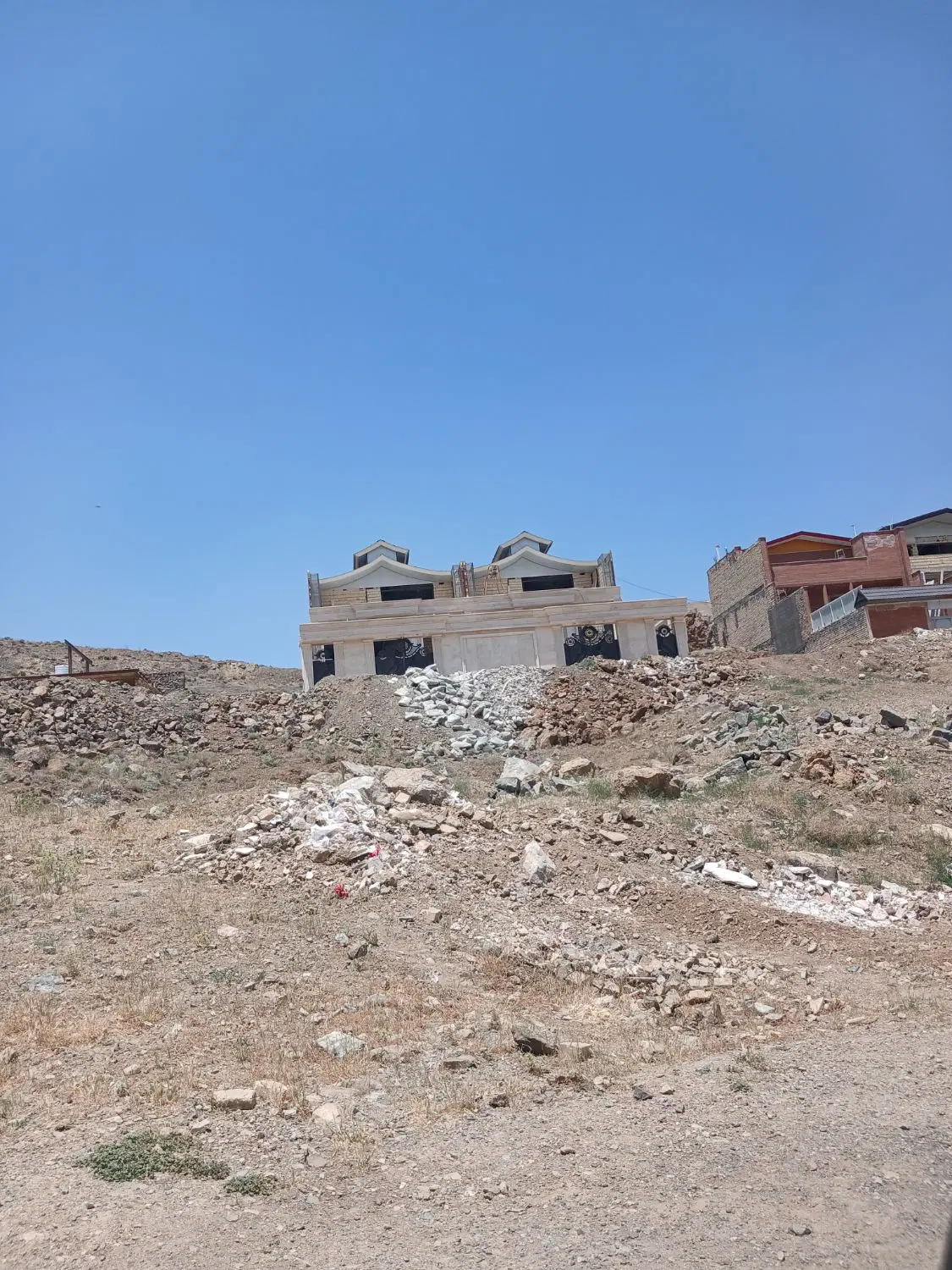 زمین کرمجگان