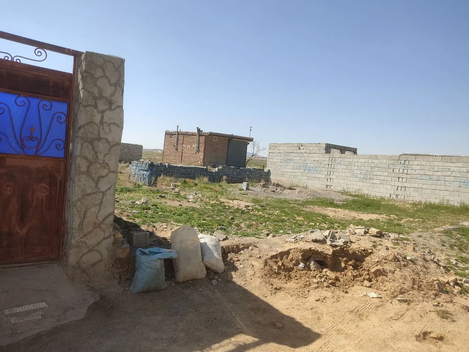 زمین آناخاتون