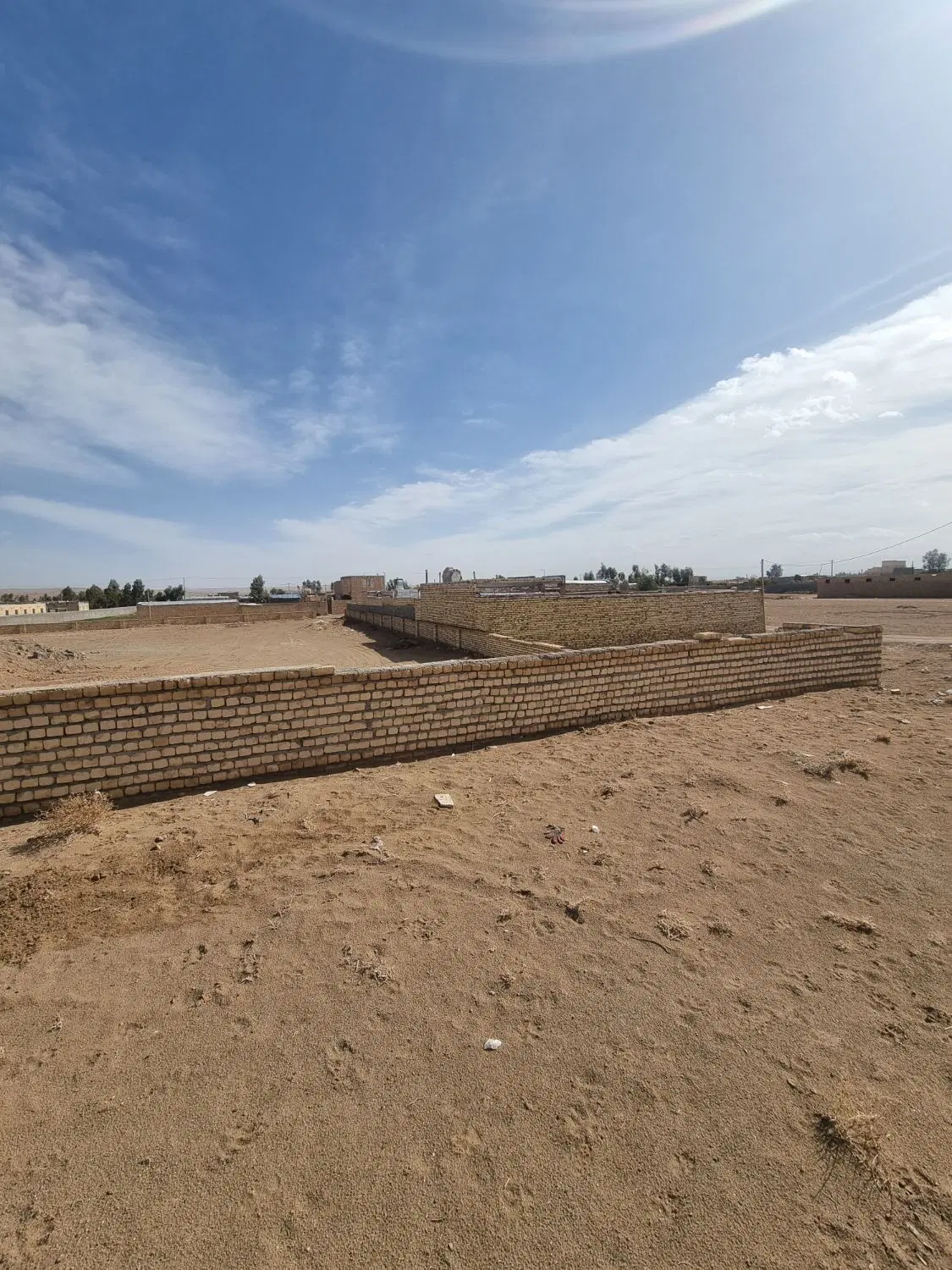زمین دشتی خواجه منصور