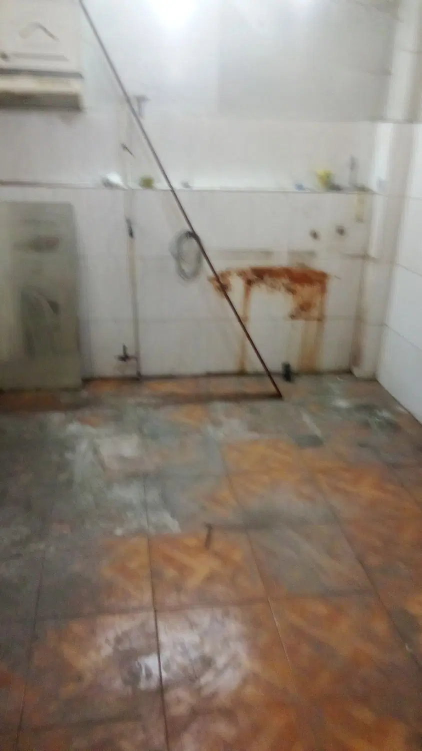 20متر مغازه با حیاط دربستی دو طبقه
