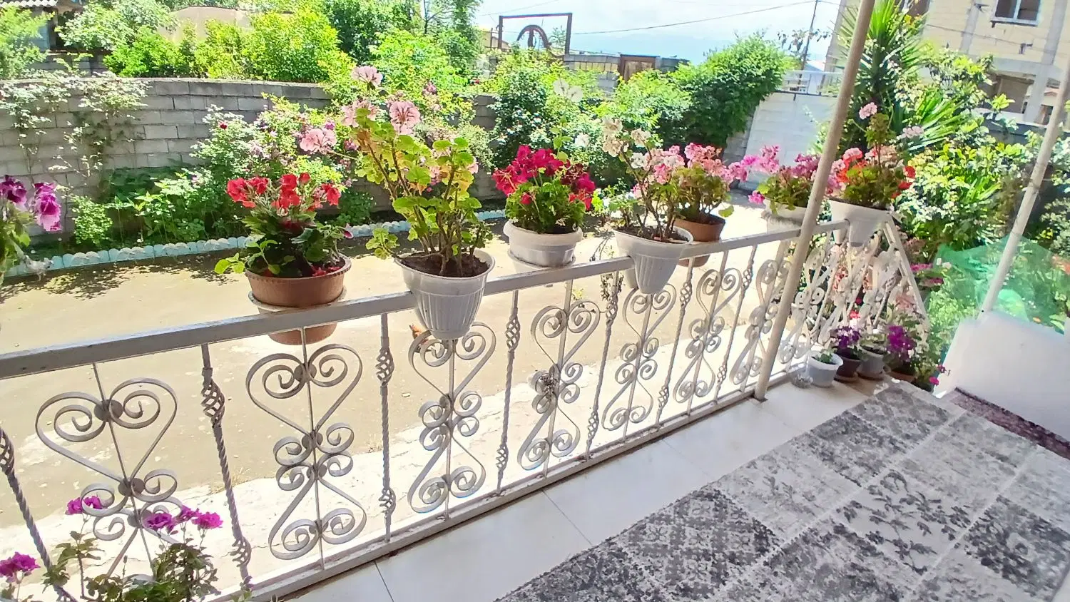 اجاره روزانه ویلای ساحلی دربست در تالش(کنار دریا)