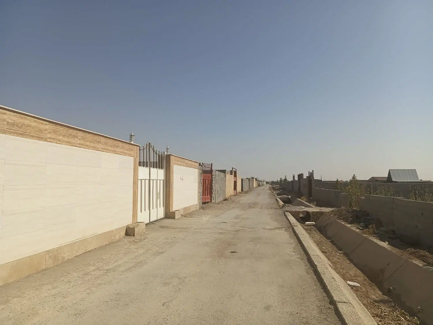 زمین باغی اندلان