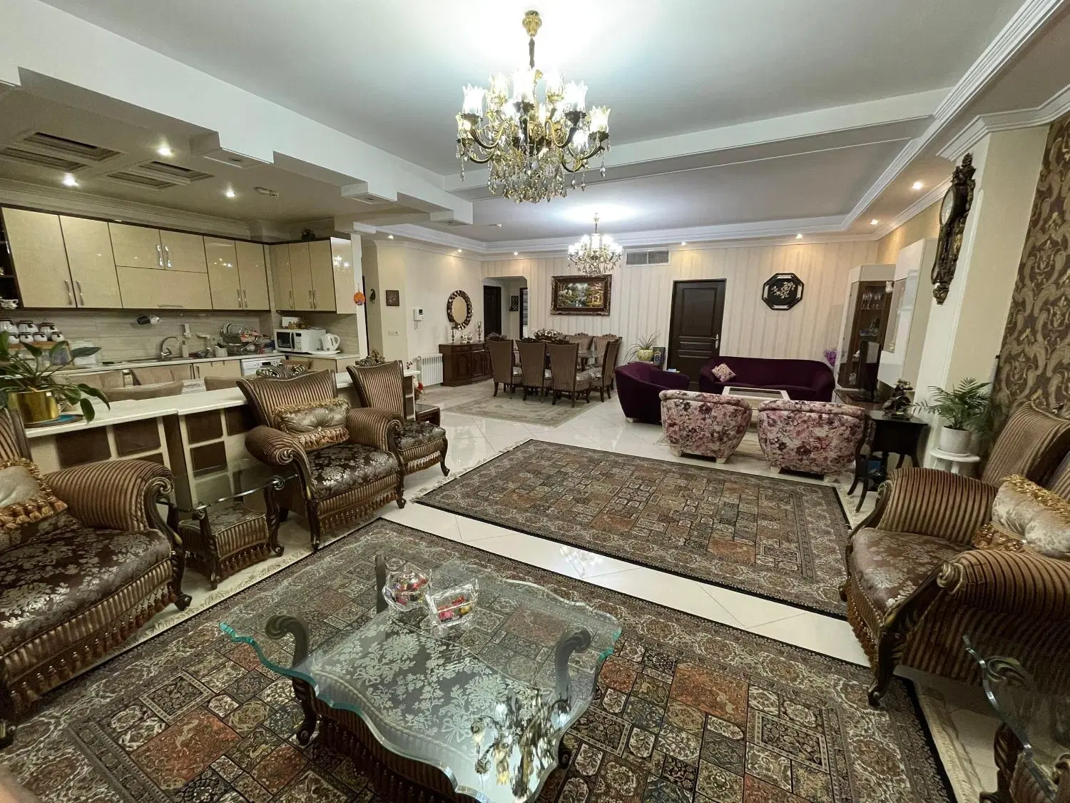 ۱۱۸متر ۲ خواب فول سرتاسر پرده تک واحدی فردوس شرق