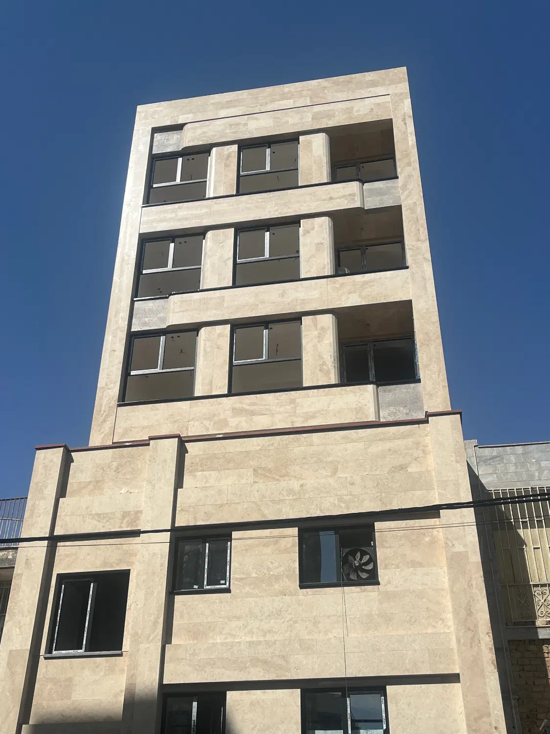 ۱۳۰ متری بر بلوار بهار تک واحدی