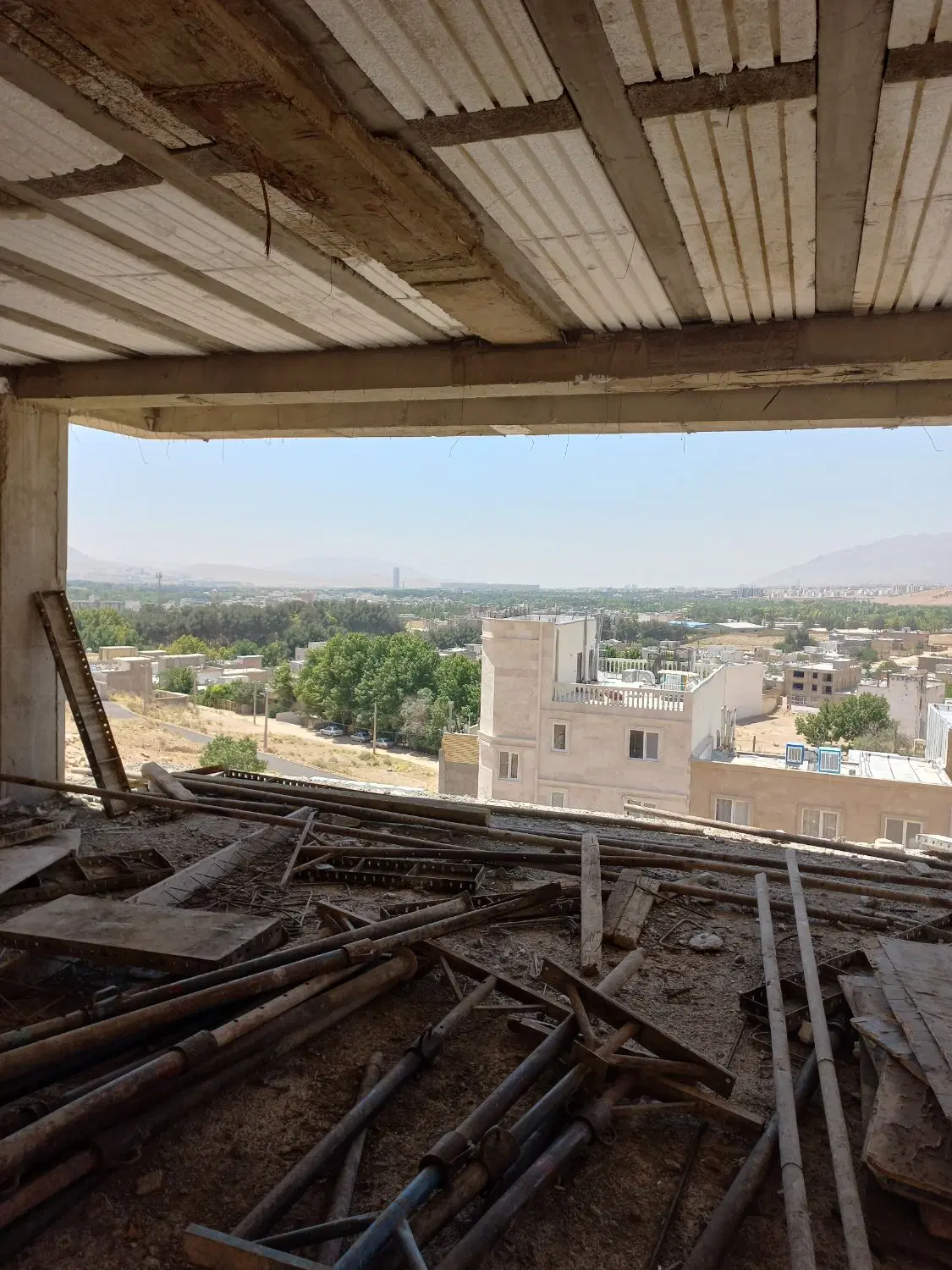 اپارتمان نیمه کاره دوکوهک  دادگستری