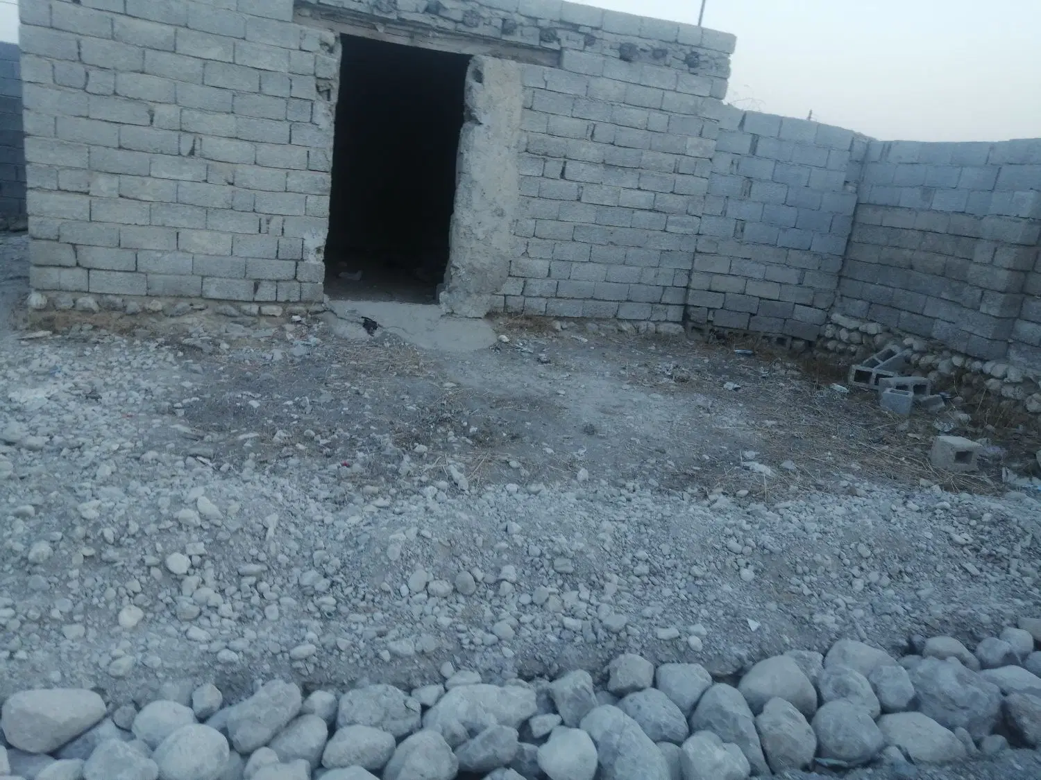 یه قطع زمین کلنگی در روستای بنوبند پاسنگ