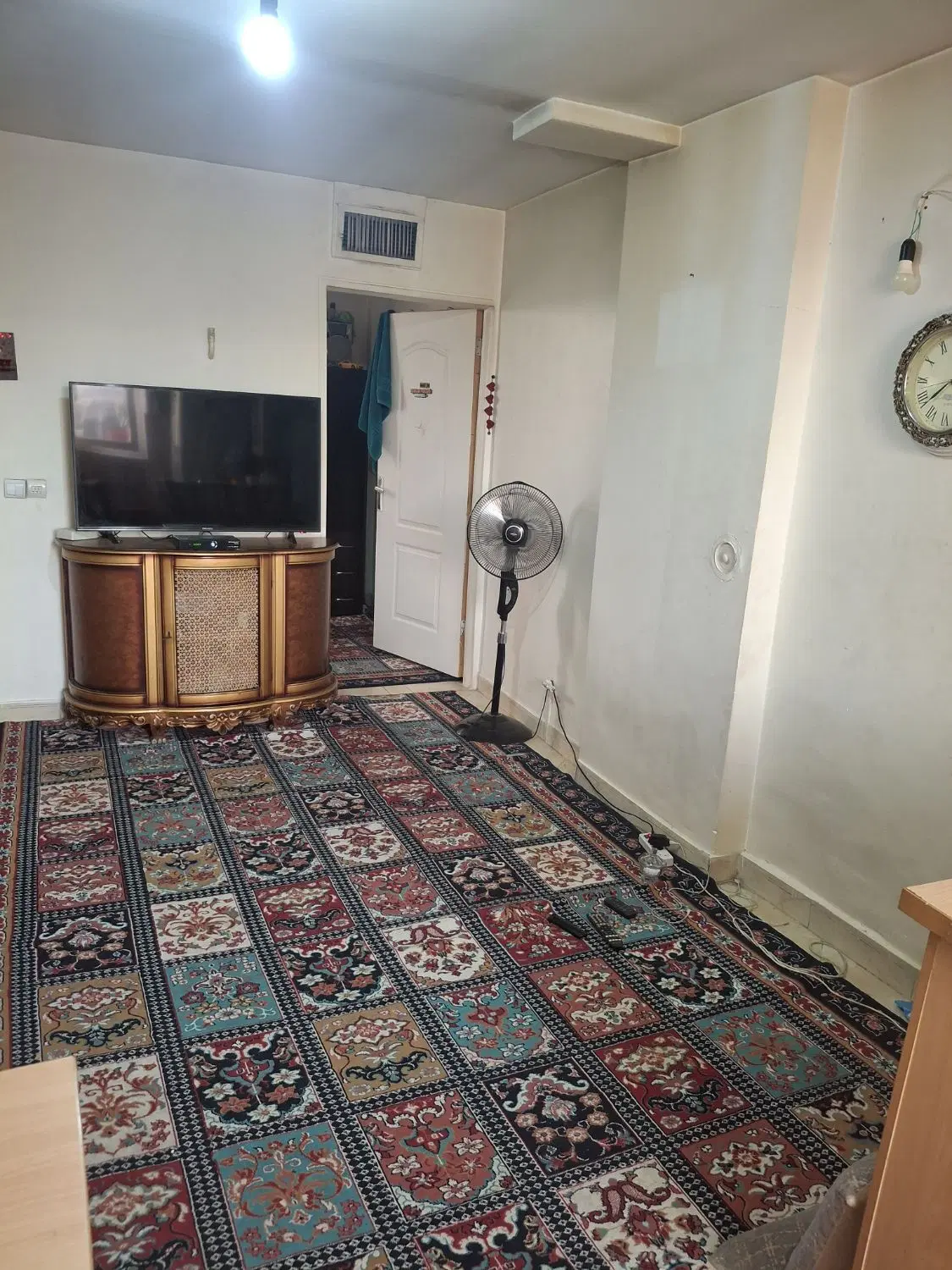 ۴۰ متری تکواحدی با پارکینگ و آسانسور