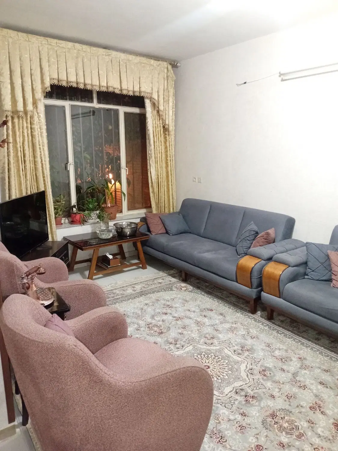 خانه ویلایی دربست شفق