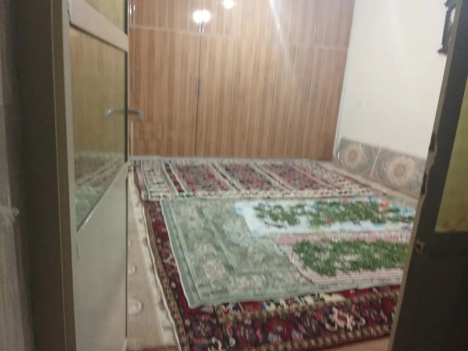 حیاط.دو.طبقه.ماشین.رو
