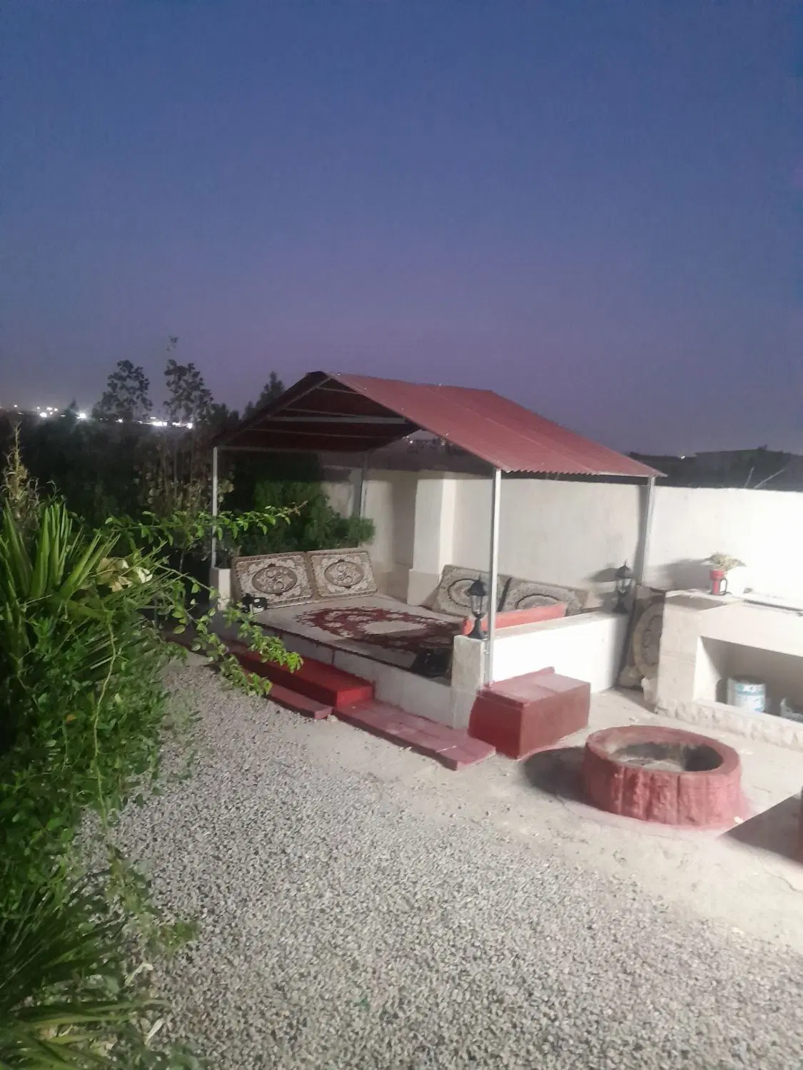 باغ ۱۰۰۰متری