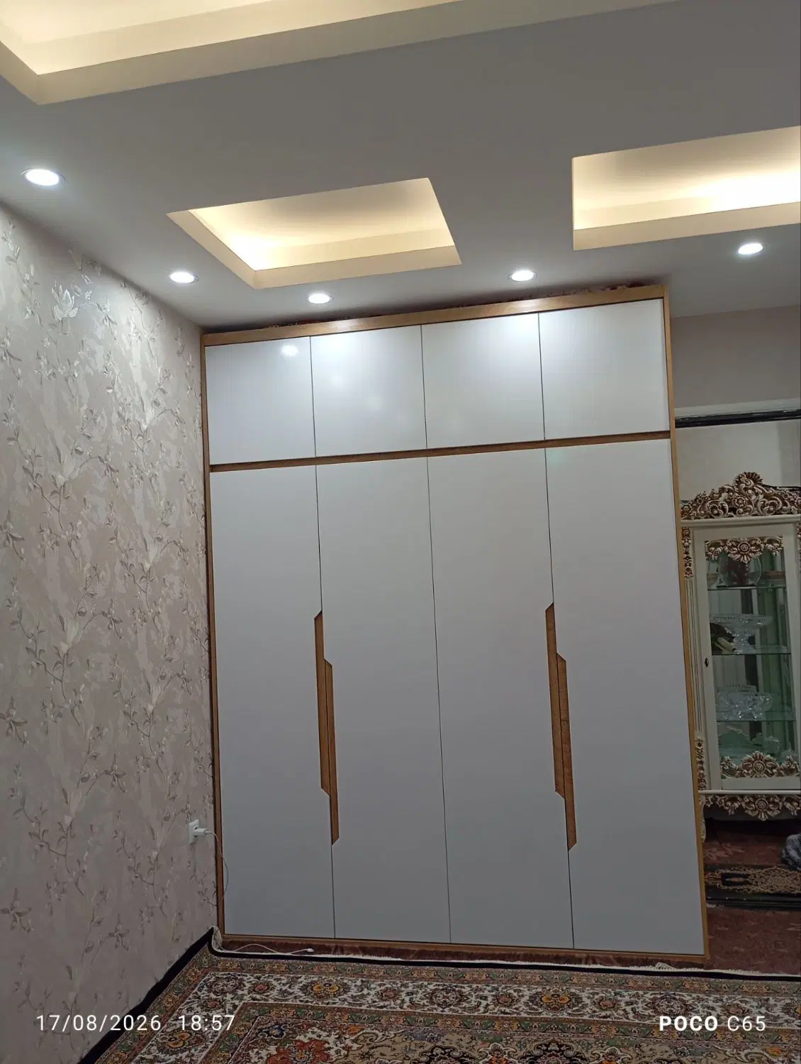 آپارتمان نیایش طبقه ۶