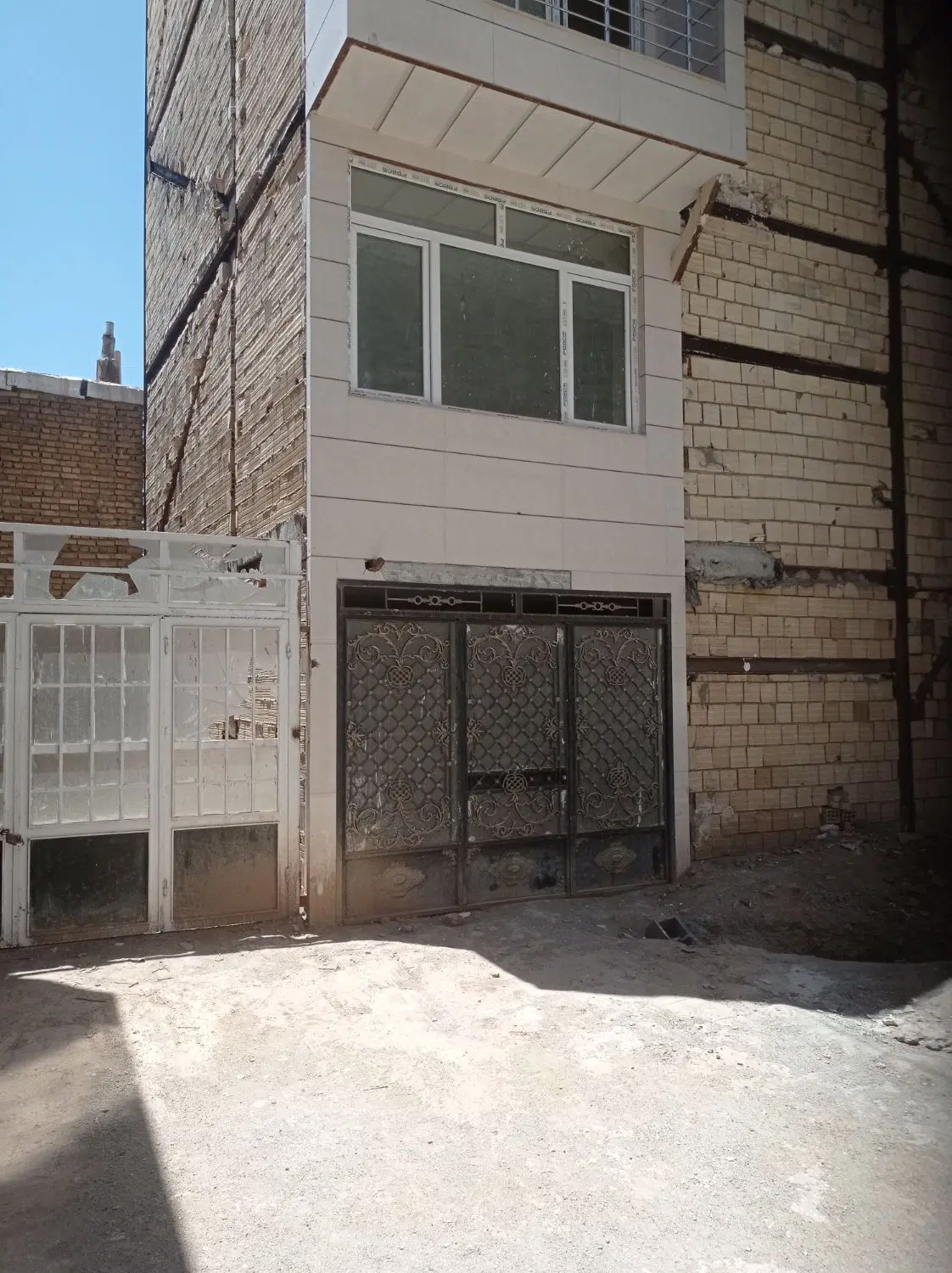 واحد 90متری امکانات فول خشک