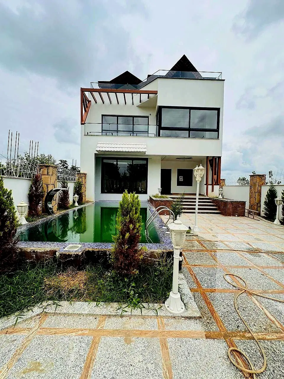 ۳۱۰متر فول امکانات سندعرصه عیان