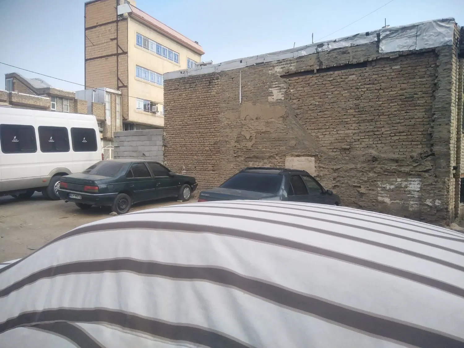 زمین خالی مسکونی بر اخباری