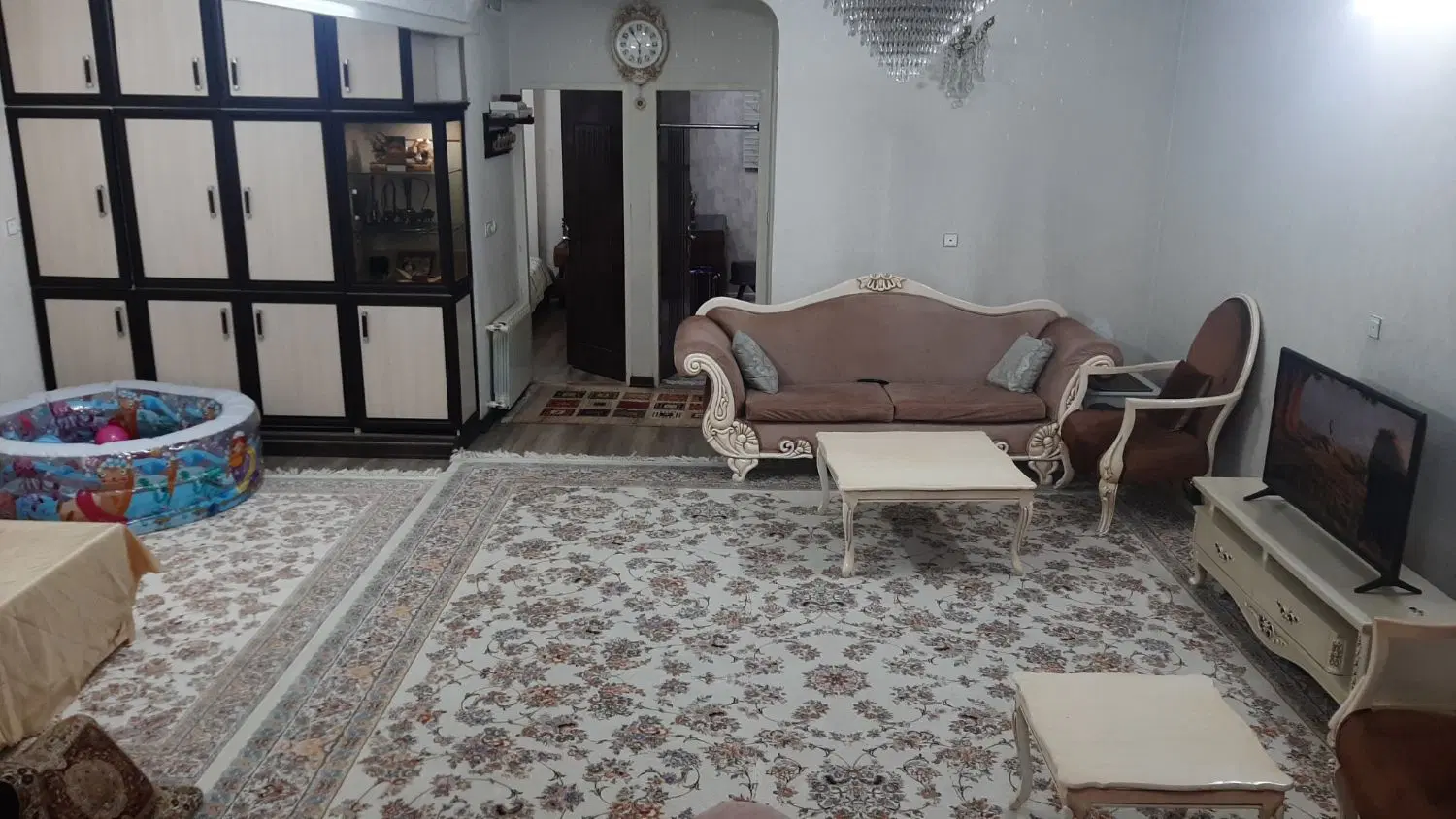آپارتمان ۲ خواب، طبقه اول، بازسازی شده، با پارکینگ